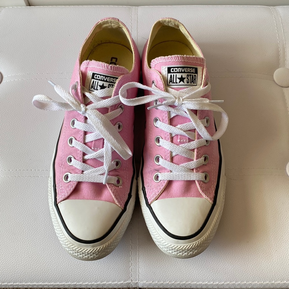 Pink Converse All-Stars